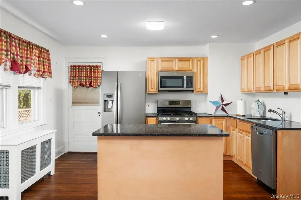 65 Ellsworth Avenue Harrison NY 10528