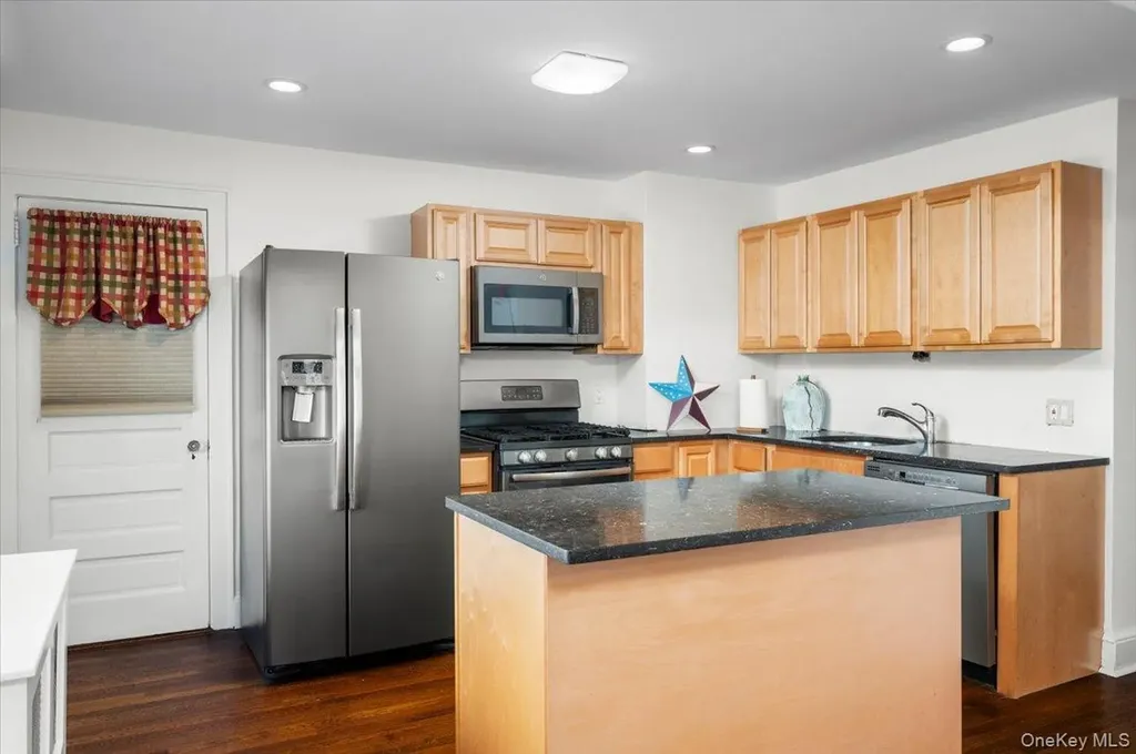 65 Ellsworth Avenue Harrison NY 10528