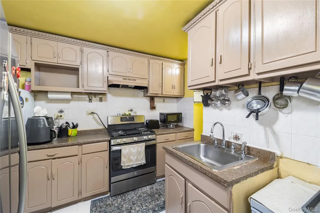 1020 Grand Concourse Bronx NY 10451