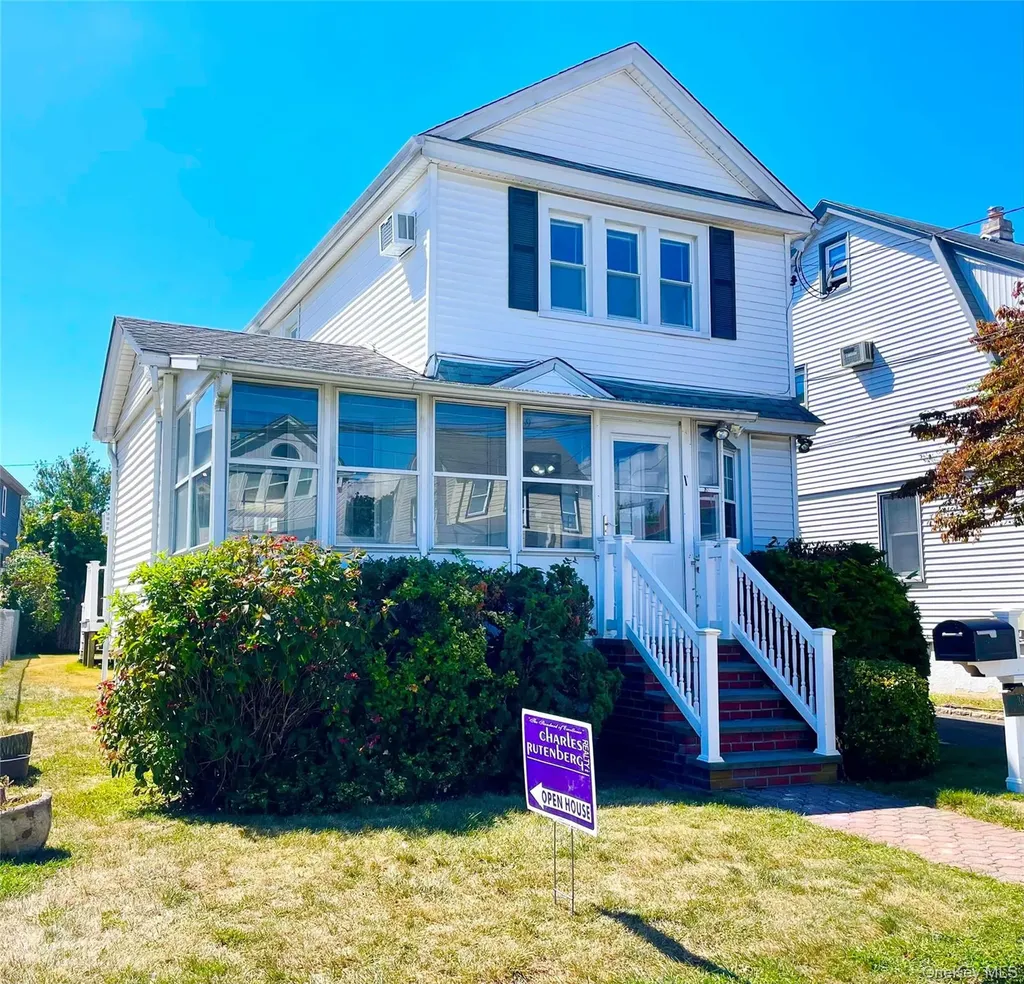 369 Hewlett Parkway Hewlett NY 11557