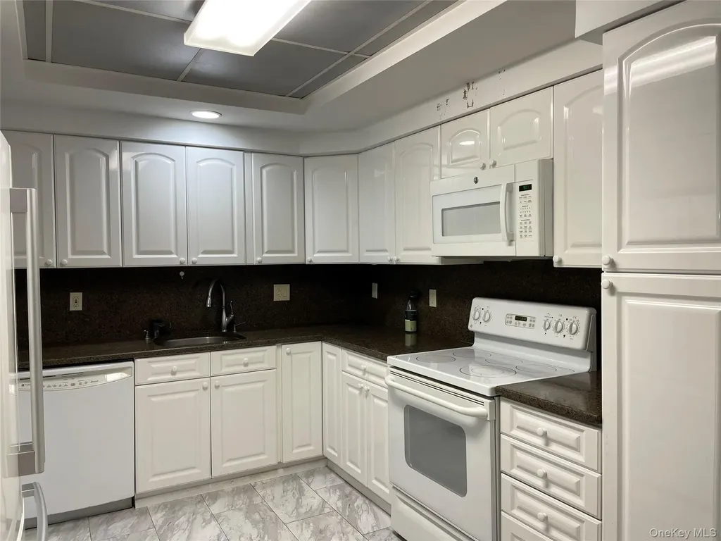 369 Hewlett Parkway Hewlett NY 11557