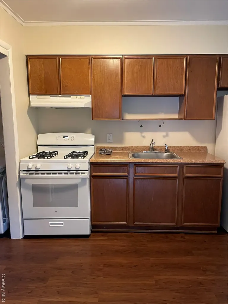 65 Lenox Avenue Lynbrook NY 11563