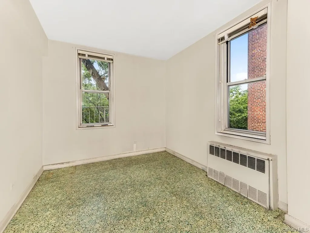 1425 Thieriot Avenue Bronx NY 10460