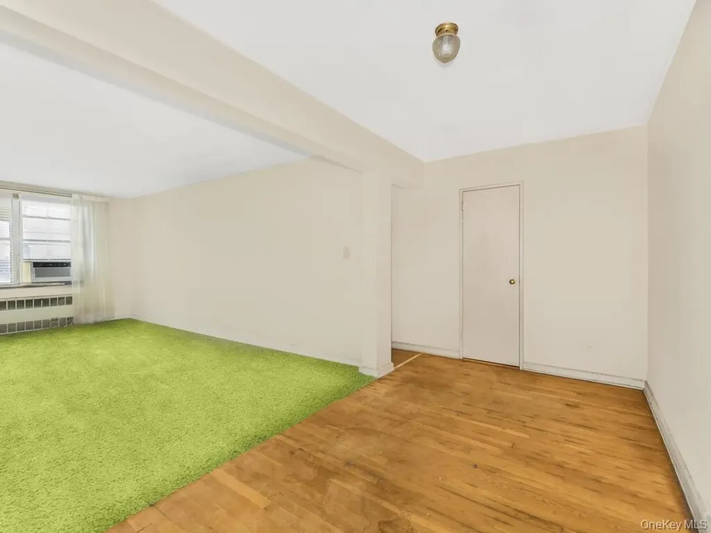 1425 Thieriot Avenue Bronx NY 10460