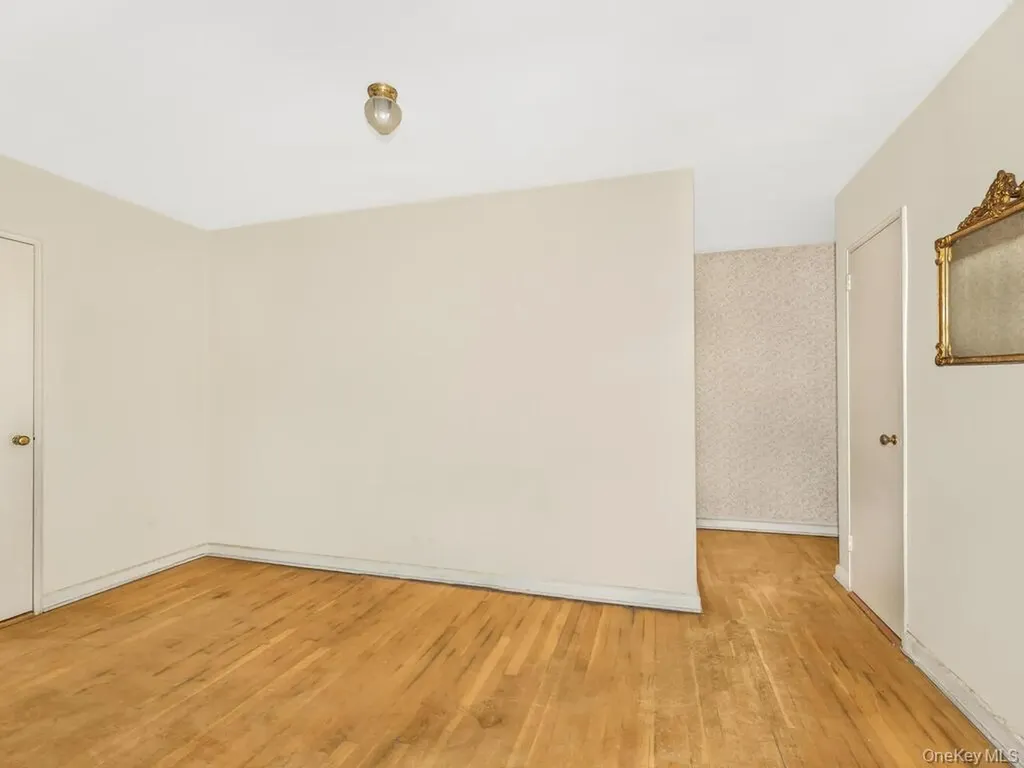 1425 Thieriot Avenue Bronx NY 10460