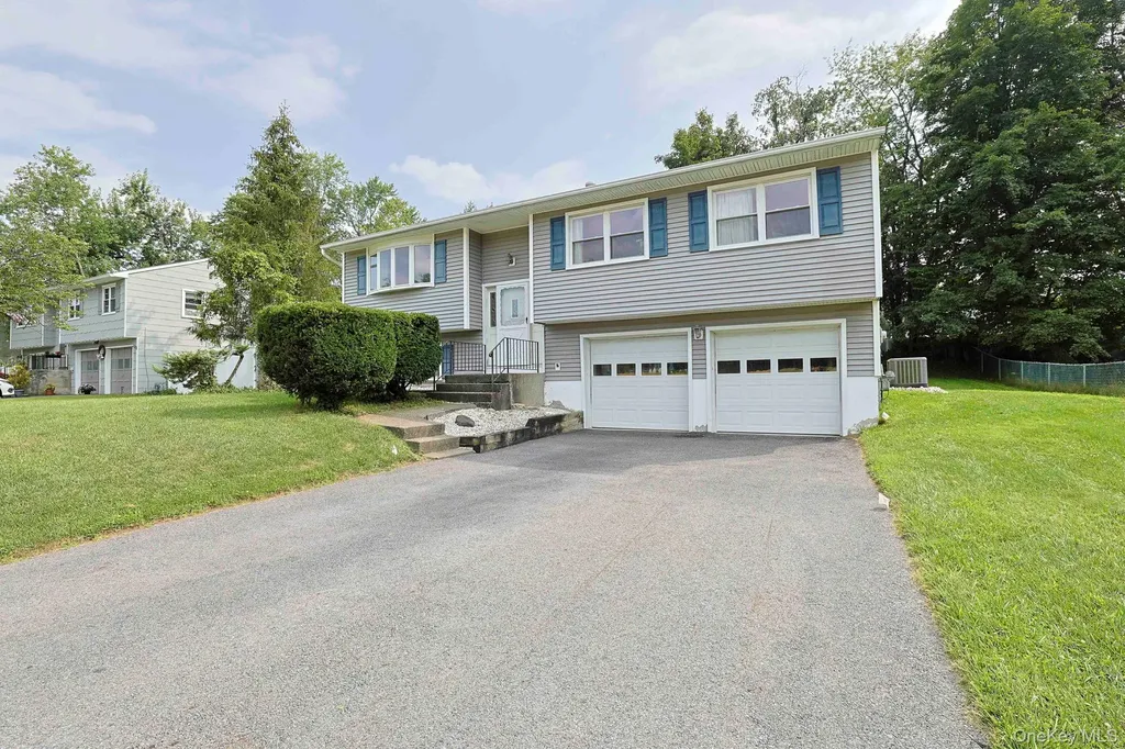 43 Hankin Loop Poughkeepsie NY 12601
