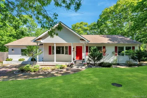 46 Sherwood Road Hampton Bays NY 11946