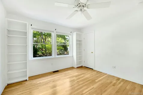 46 Sherwood Road Hampton Bays NY 11946