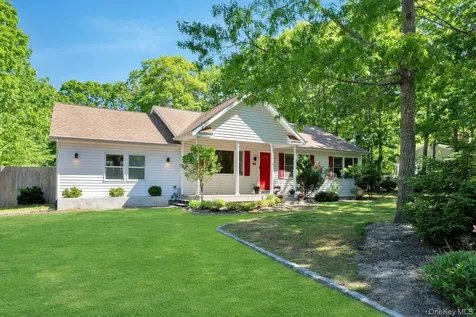 46 Sherwood Road Hampton Bays NY 11946