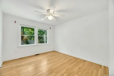 46 Sherwood Road Hampton Bays NY 11946