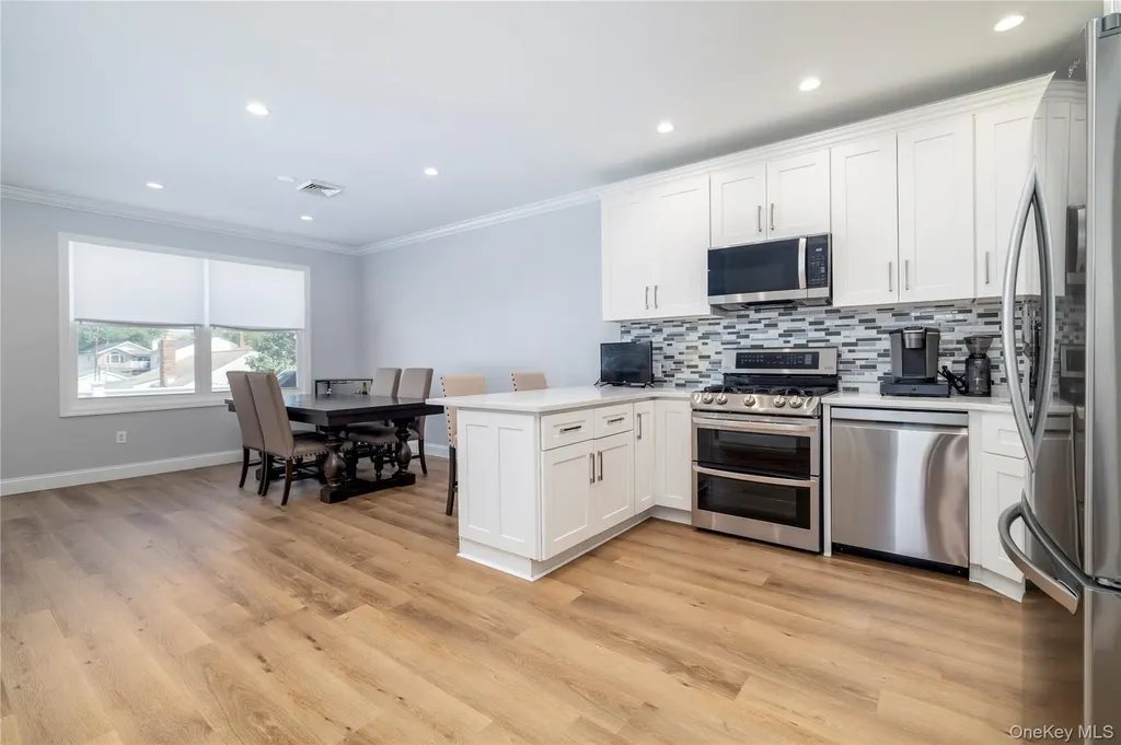 340 East Pine Street Long Beach NY 11561
