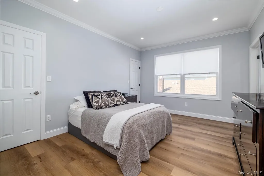 340 East Pine Street Long Beach NY 11561