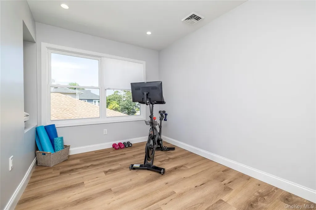 340 East Pine Street Long Beach NY 11561