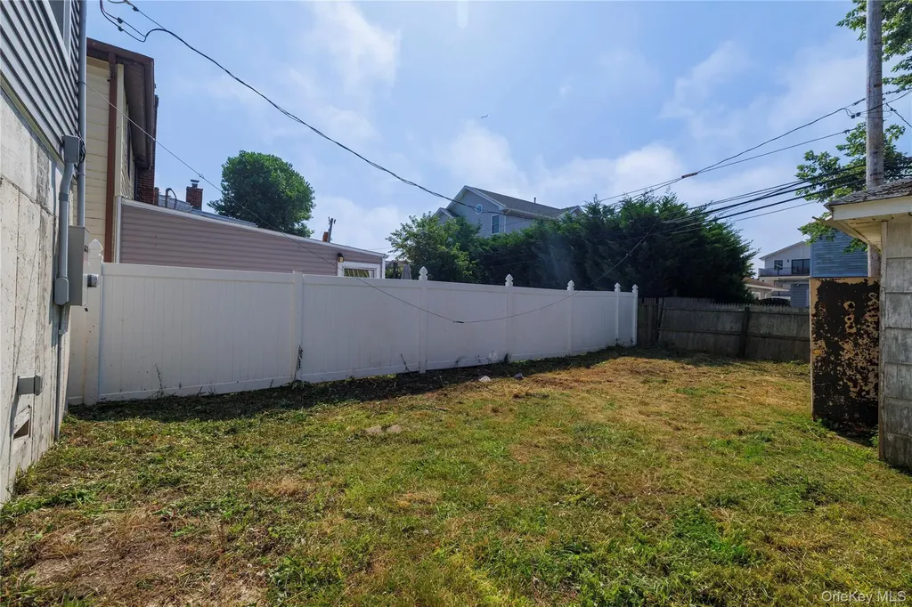 340 East Pine Street Long Beach NY 11561