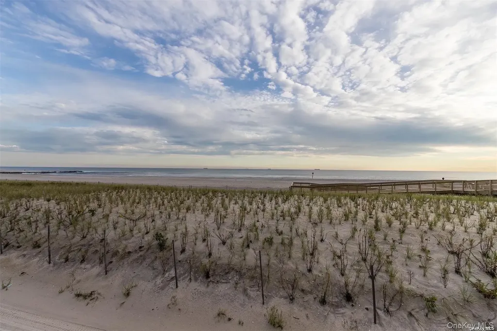340 East Pine Street Long Beach NY 11561