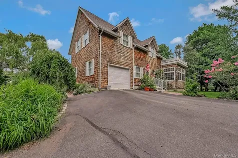 1000 Green Hill Lane Greenport NY 11944