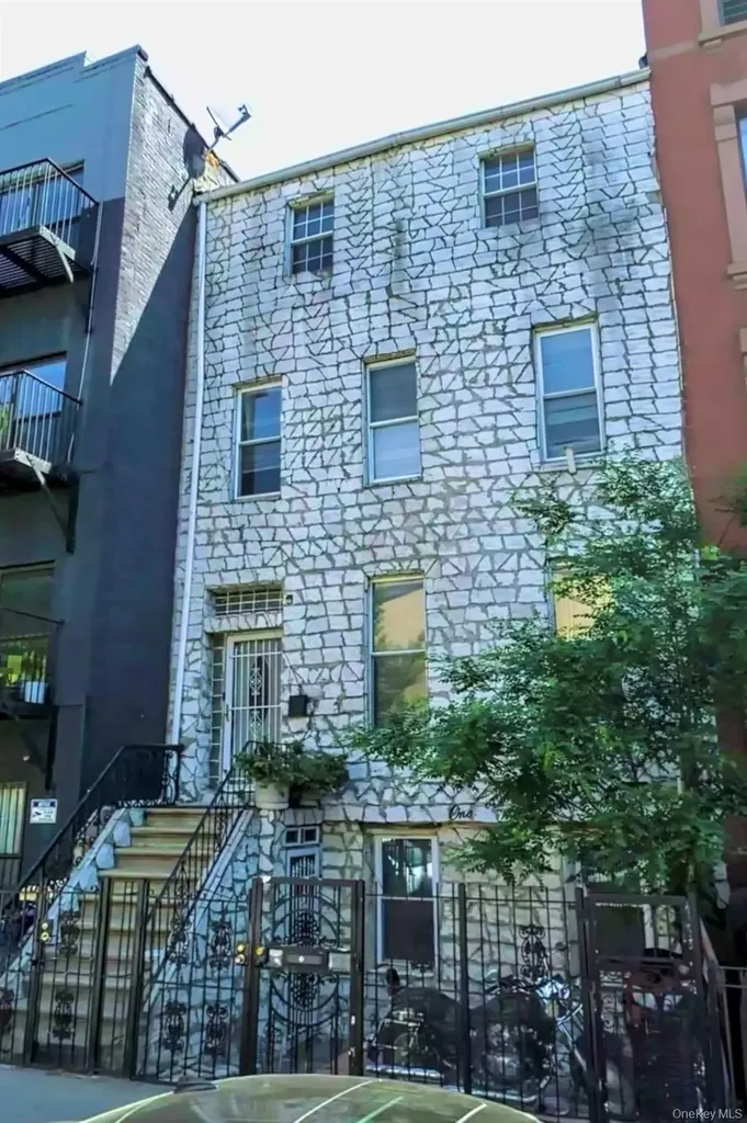 141 Marcus Garvey Boulevard Brooklyn NY 11206