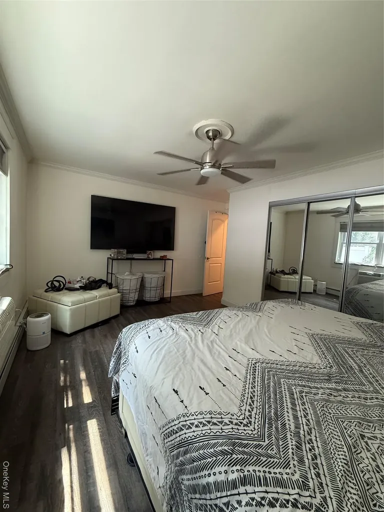 260 Waverly Avenue Patchogue NY 11772