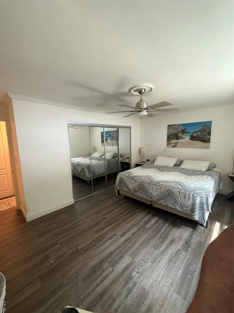 260 Waverly Avenue Patchogue NY 11772