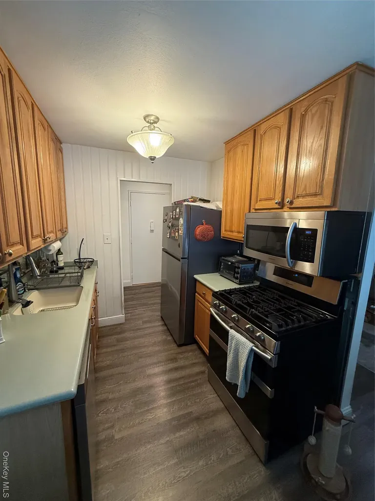 260 Waverly Avenue Patchogue NY 11772