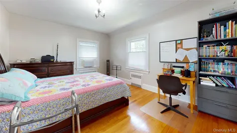 4 Robert Place Baldwin NY 11510