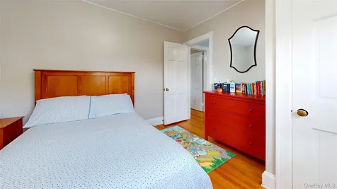 4 Robert Place Baldwin NY 11510