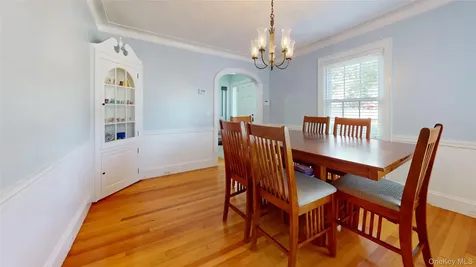 4 Robert Place Baldwin NY 11510