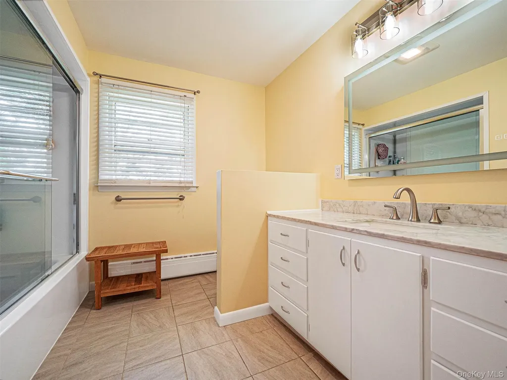 26 Laura Lane Warwick NY 10990