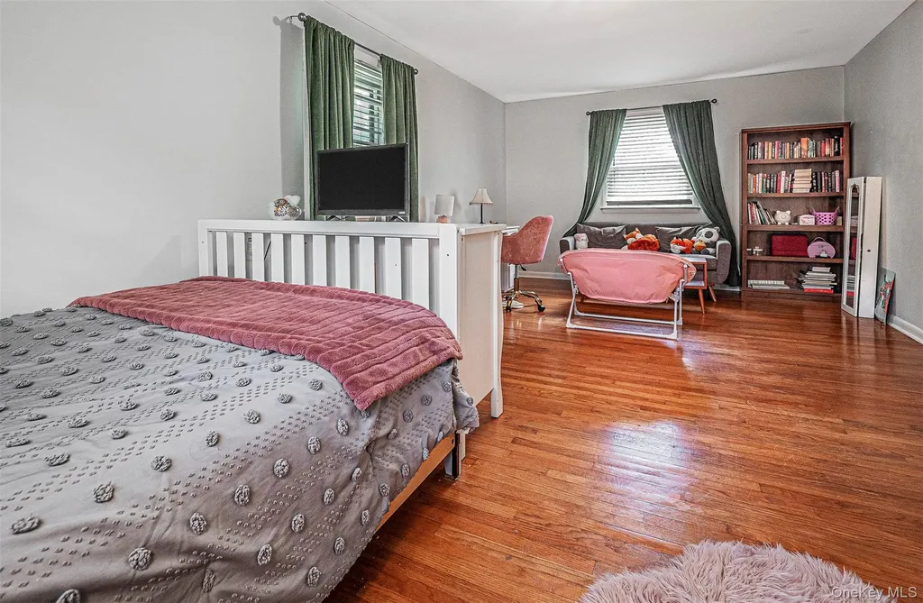 26 Laura Lane Warwick NY 10990