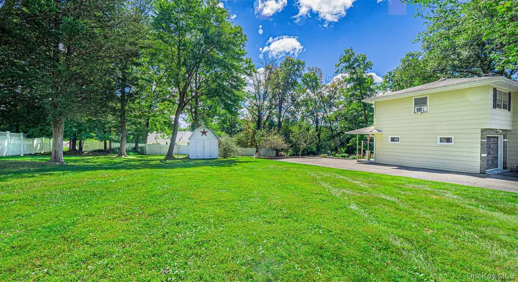 26 Laura Lane Warwick NY 10990