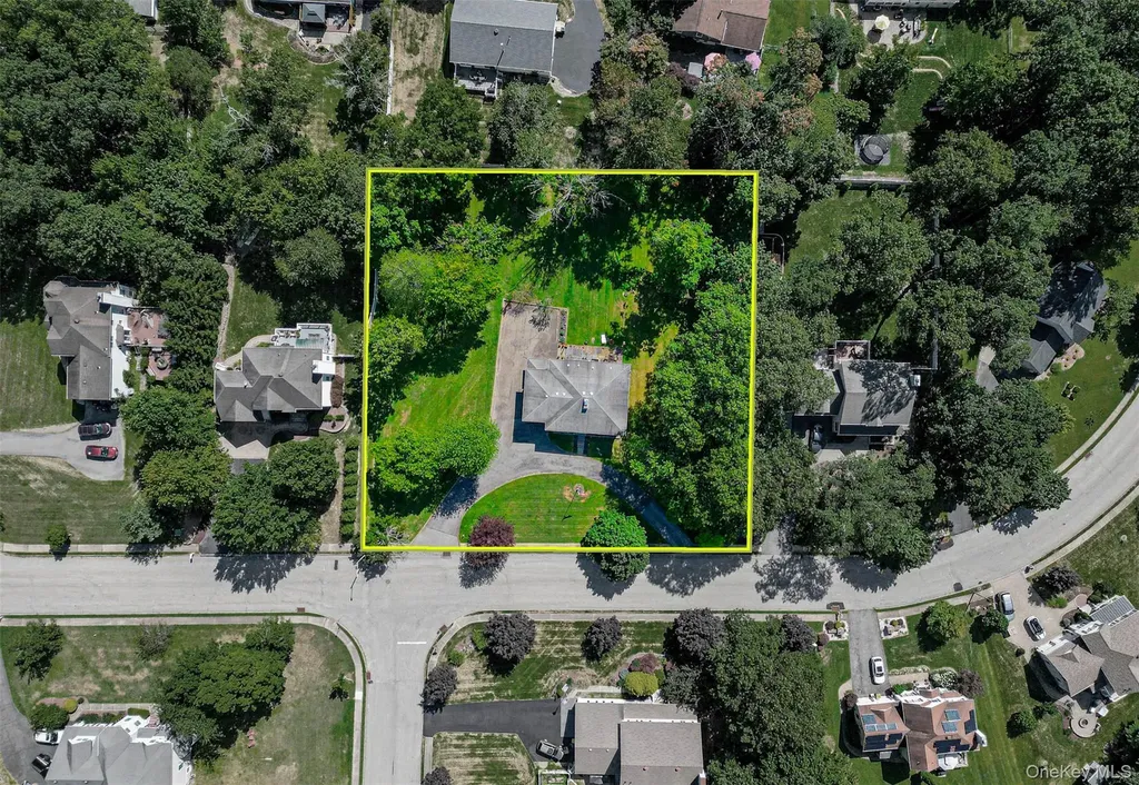 26 Laura Lane Warwick NY 10990