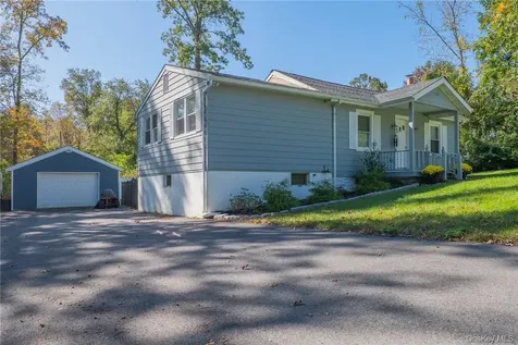 28 Jordan Drive Patterson NY 12563