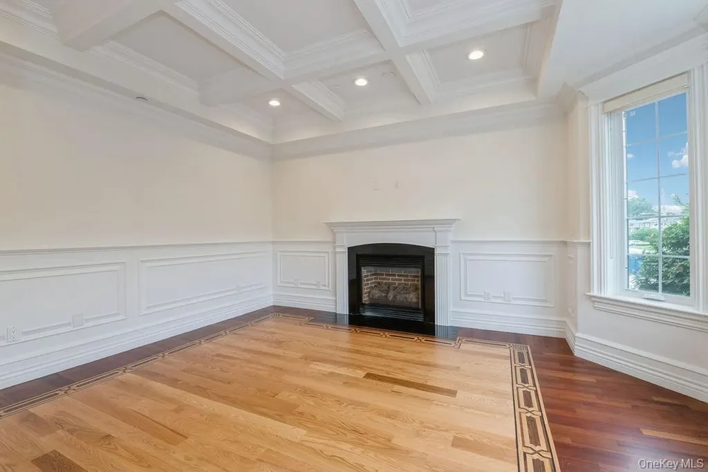 833 Glen Drive Woodmere NY 11598