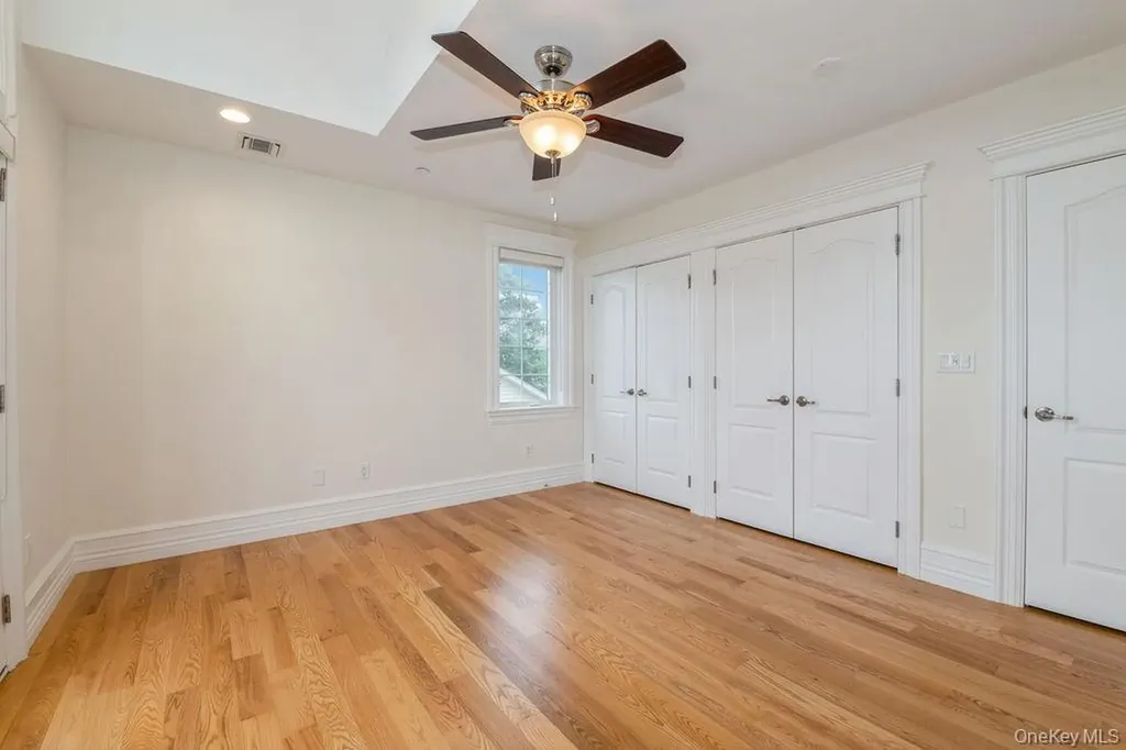 833 Glen Drive Woodmere NY 11598