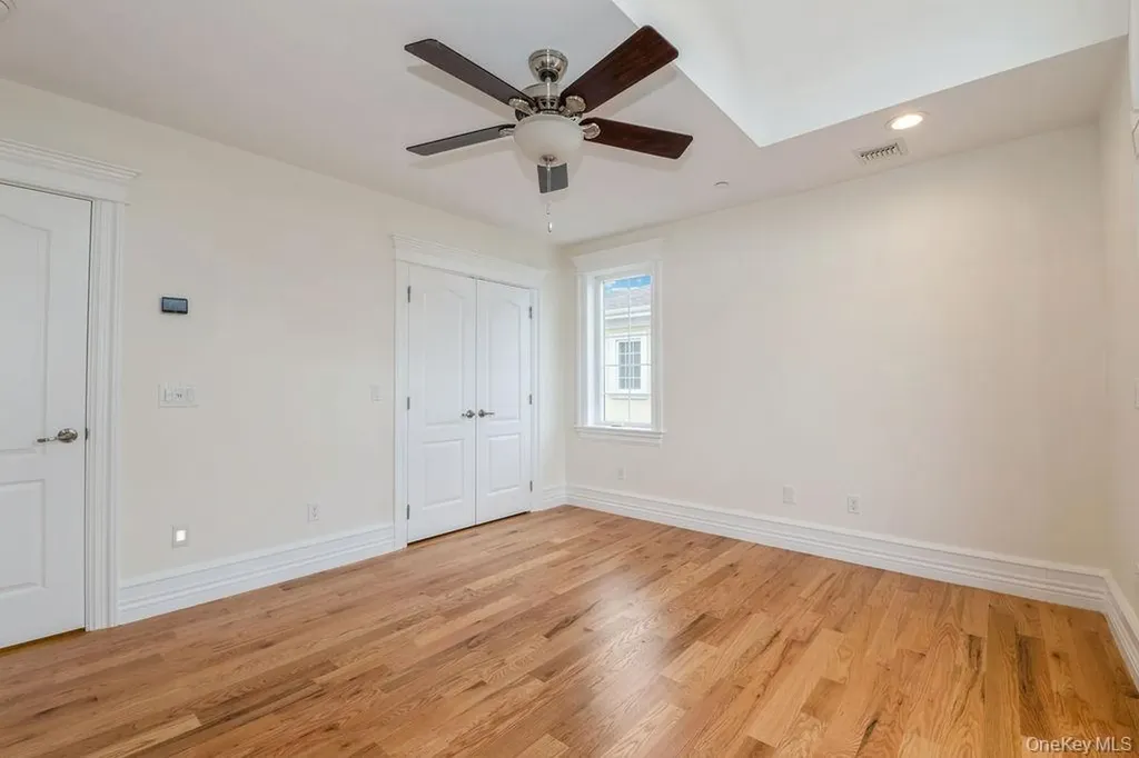 833 Glen Drive Woodmere NY 11598