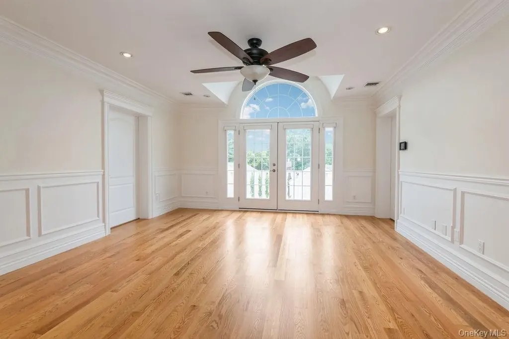 833 Glen Drive Woodmere NY 11598