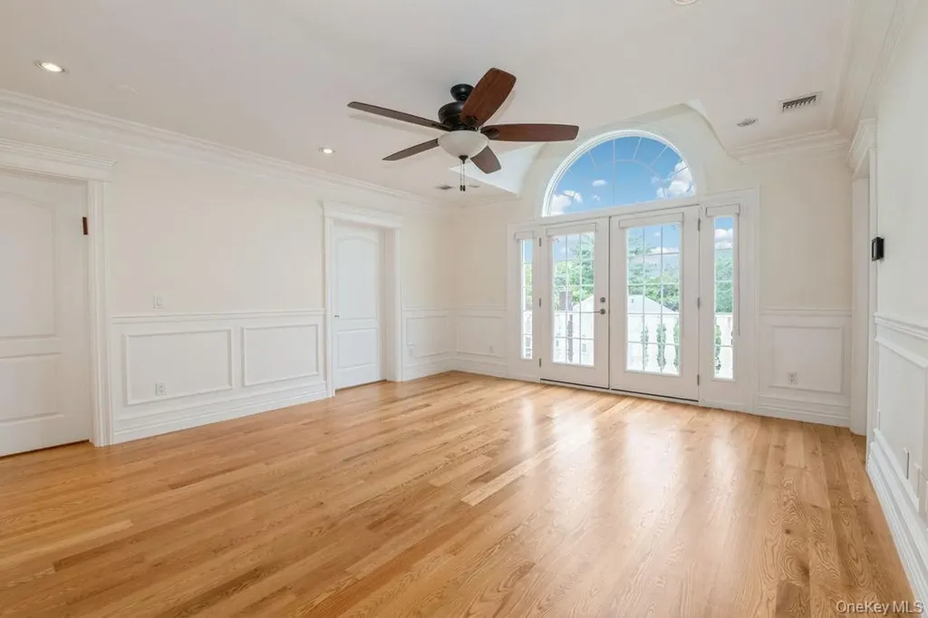 833 Glen Drive Woodmere NY 11598