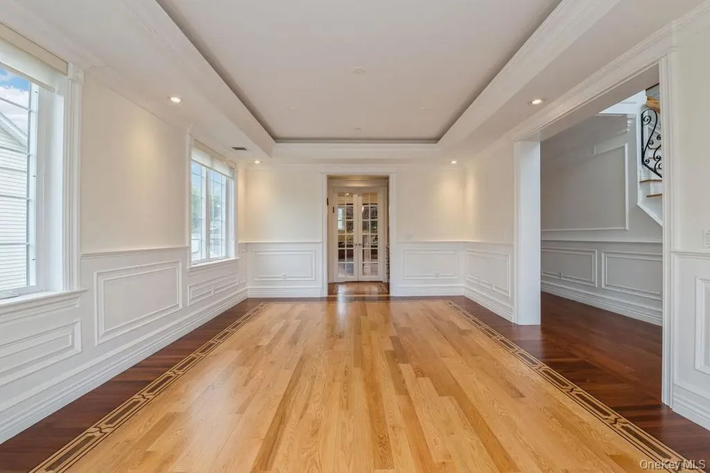 833 Glen Drive Woodmere NY 11598