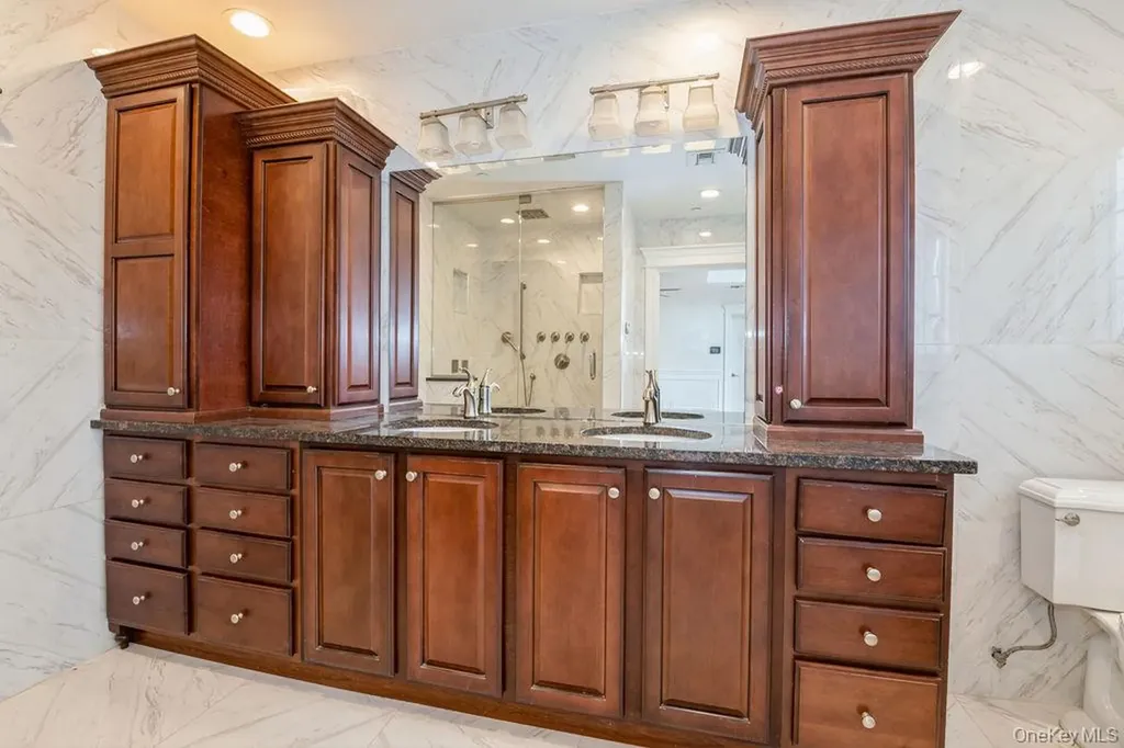 833 Glen Drive Woodmere NY 11598