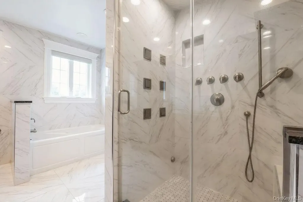 833 Glen Drive Woodmere NY 11598