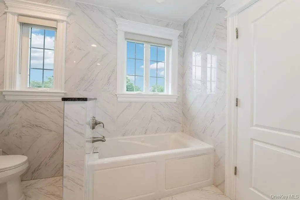833 Glen Drive Woodmere NY 11598