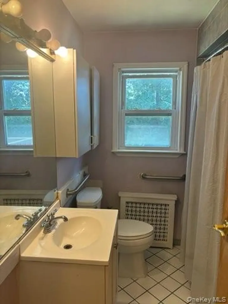 134 Veronica Lane North Babylon NY 11703