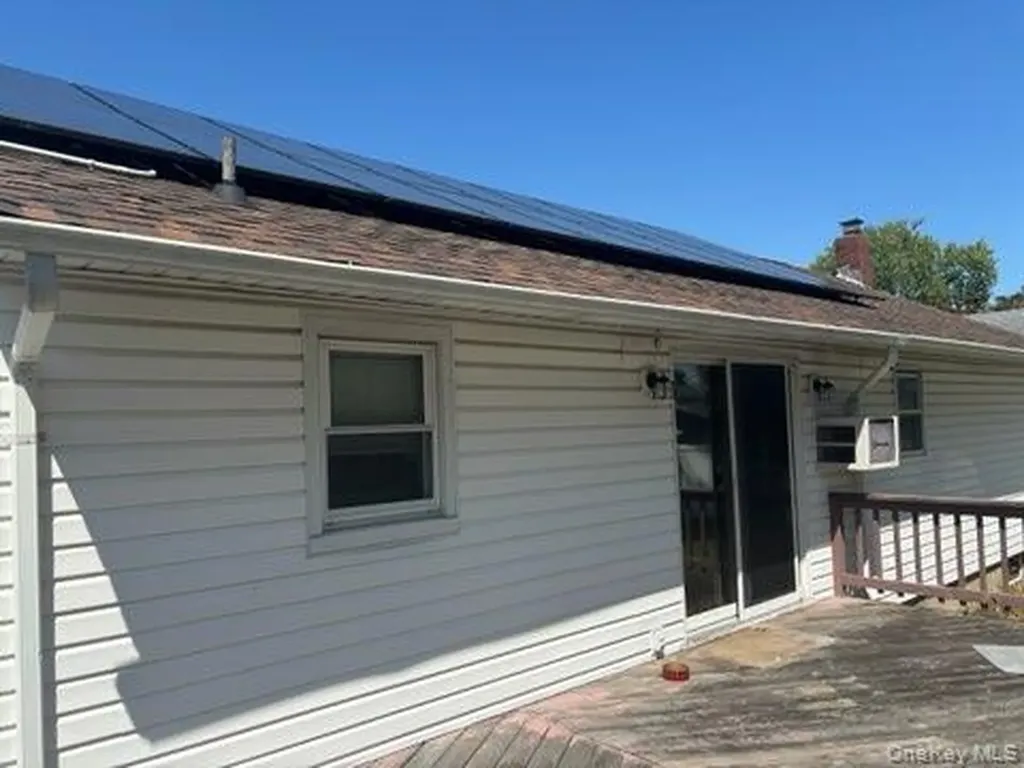 134 Veronica Lane North Babylon NY 11703