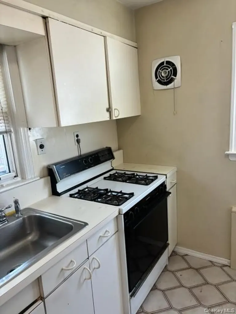 134 Veronica Lane North Babylon NY 11703