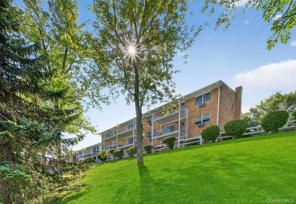 1840 Crompond Road Peekskill NY 10566