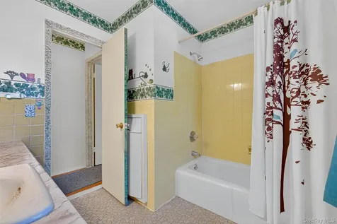 1840 Crompond Road Peekskill NY 10566