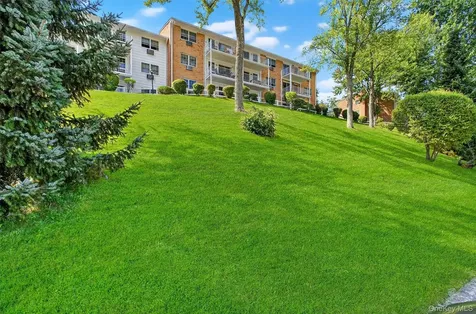 1840 Crompond Road Peekskill NY 10566
