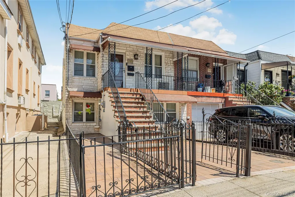 426 Calhoun Avenue Bronx NY 10465