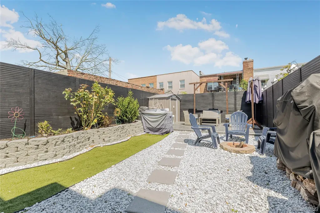 426 Calhoun Avenue Bronx NY 10465