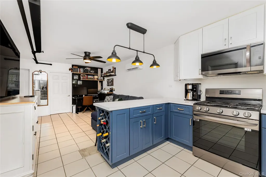 426 Calhoun Avenue Bronx NY 10465